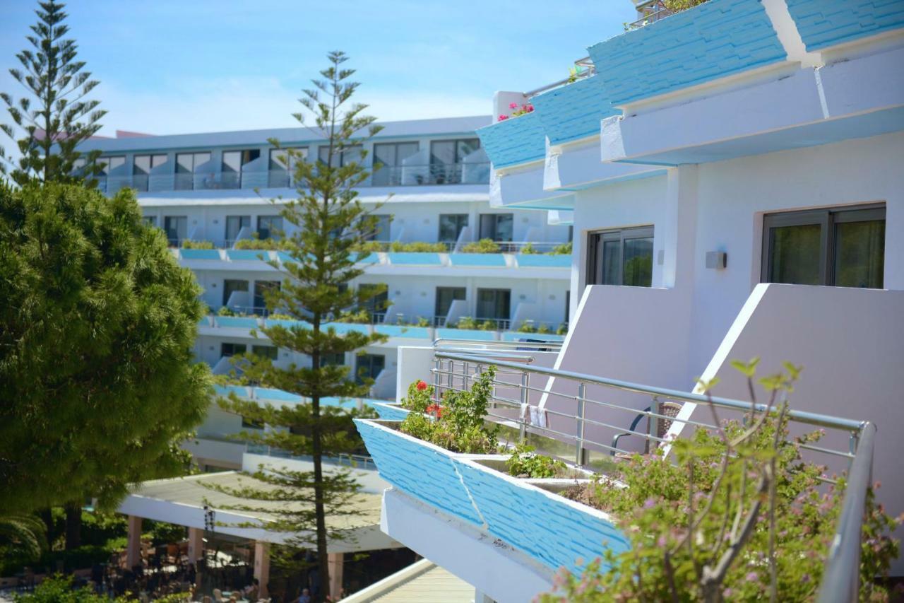 Blue Horizon Hotel เอียลิซอส ภายนอก รูปภาพ