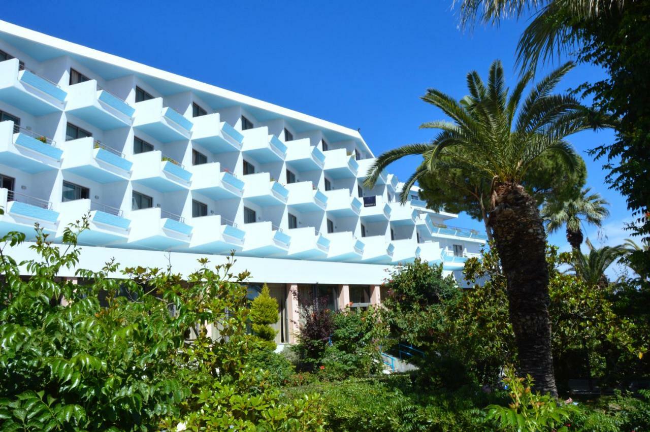 Blue Horizon Hotel เอียลิซอส ภายนอก รูปภาพ